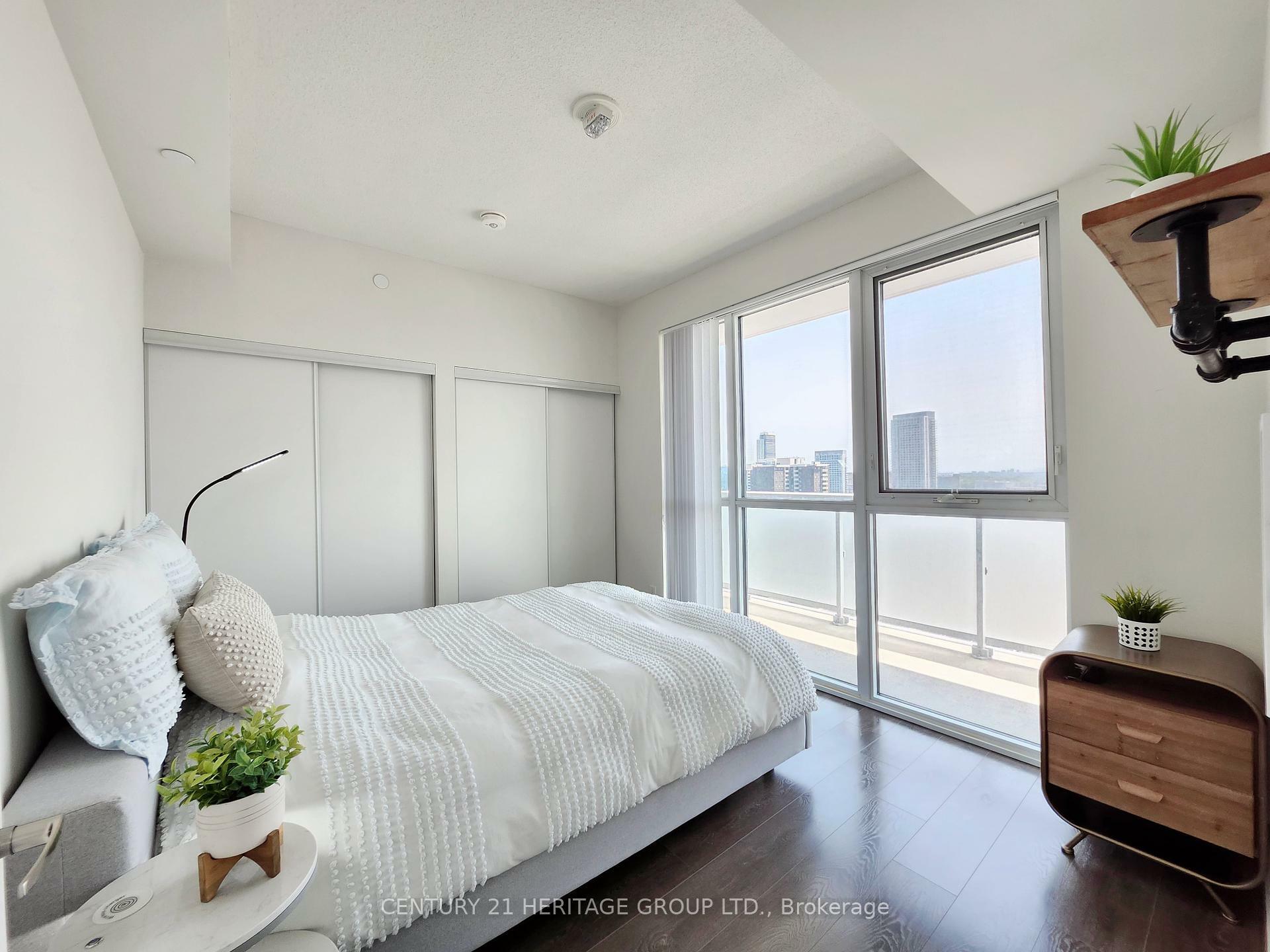 Property Photo: 188 Fairview Mall Drive 2112 ON M2J 0H7