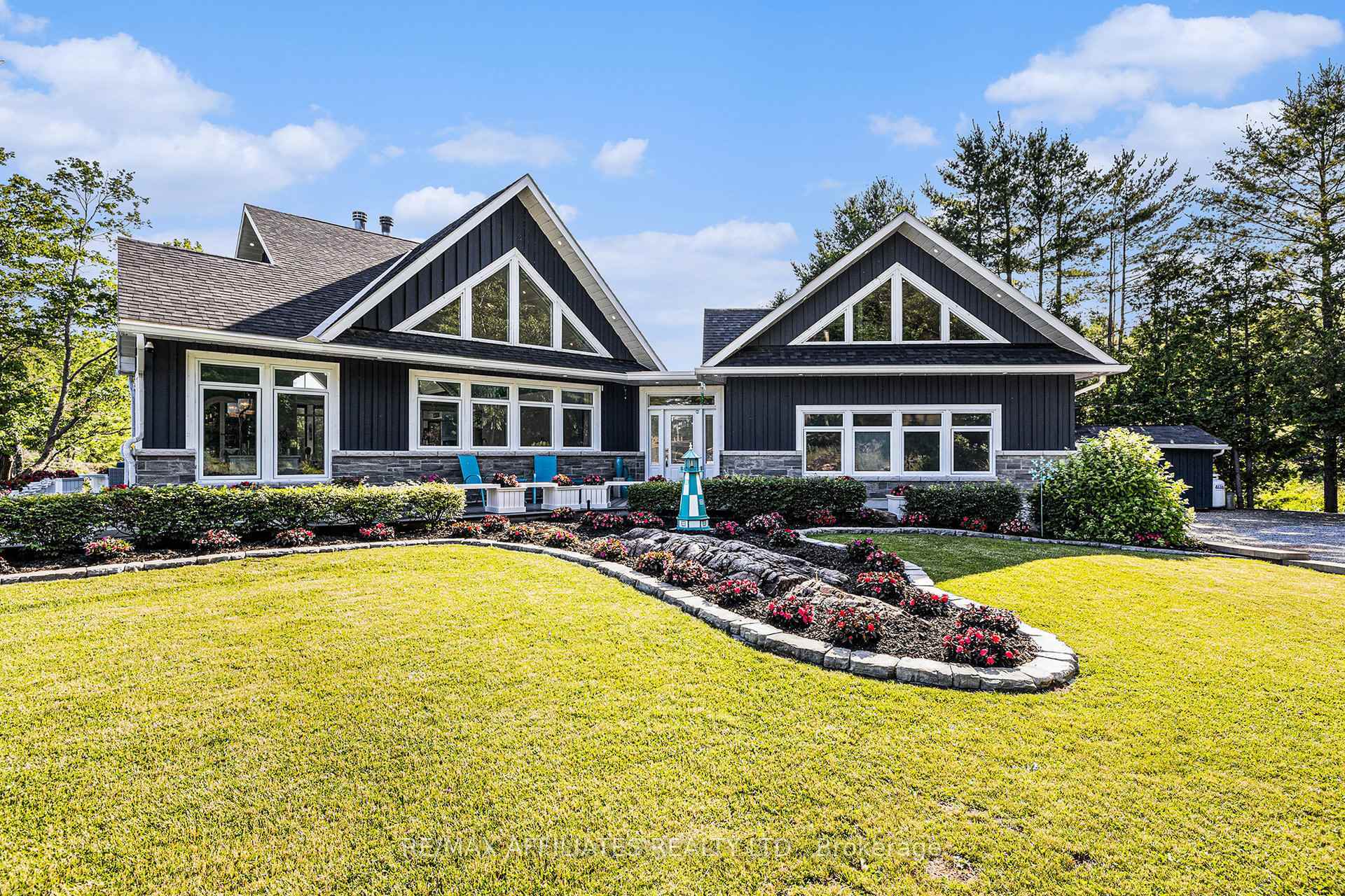 Property Photo: 4339 South Lavant Road ON K0G 1K0