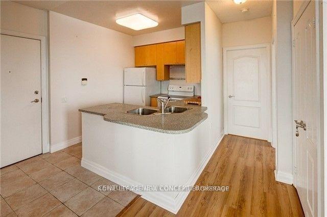 Property Photo: 21 Hillcrest Avenue 2901 ON M2N 7K2