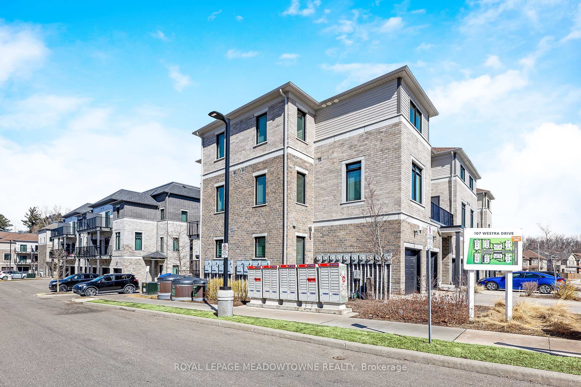 Property Photo: 107 Westra Drive 7 ON N1K 0A5