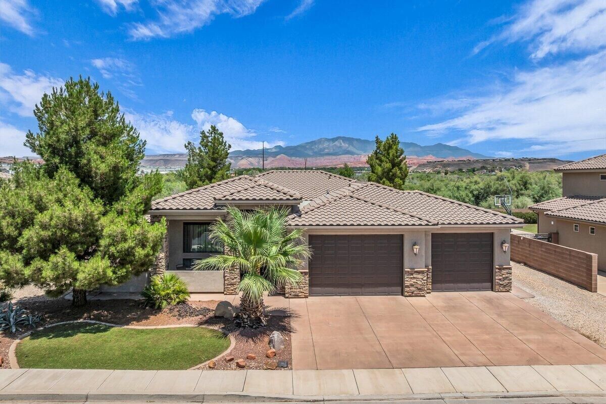 Property Photo:  38 W 1725 S  UT 84780 