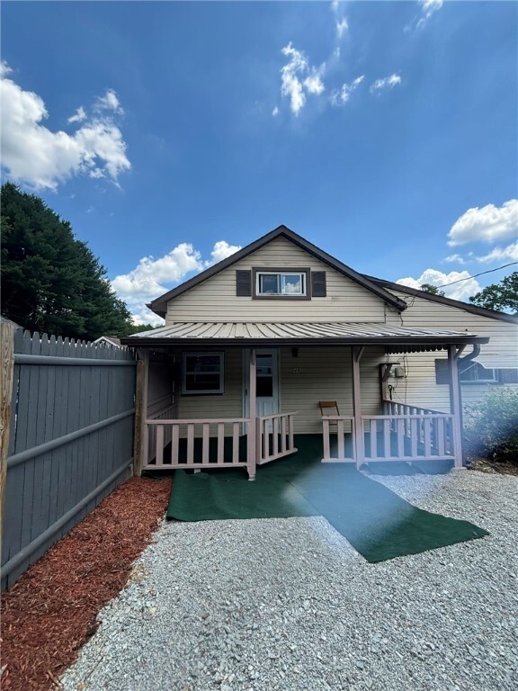 Property Photo: 48 Grubbs Rd PA 15024
