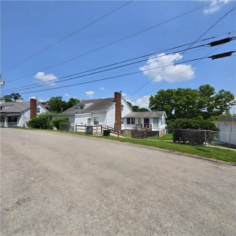 Property Photo: 76 Foch Cir PA 15351