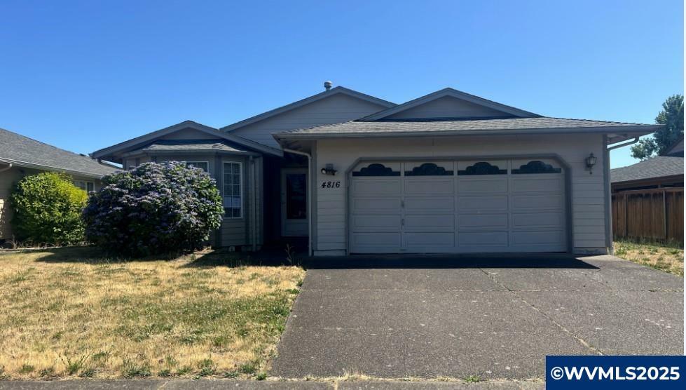 Property Photo: 4816 Eaststar Ct NE OR 97305