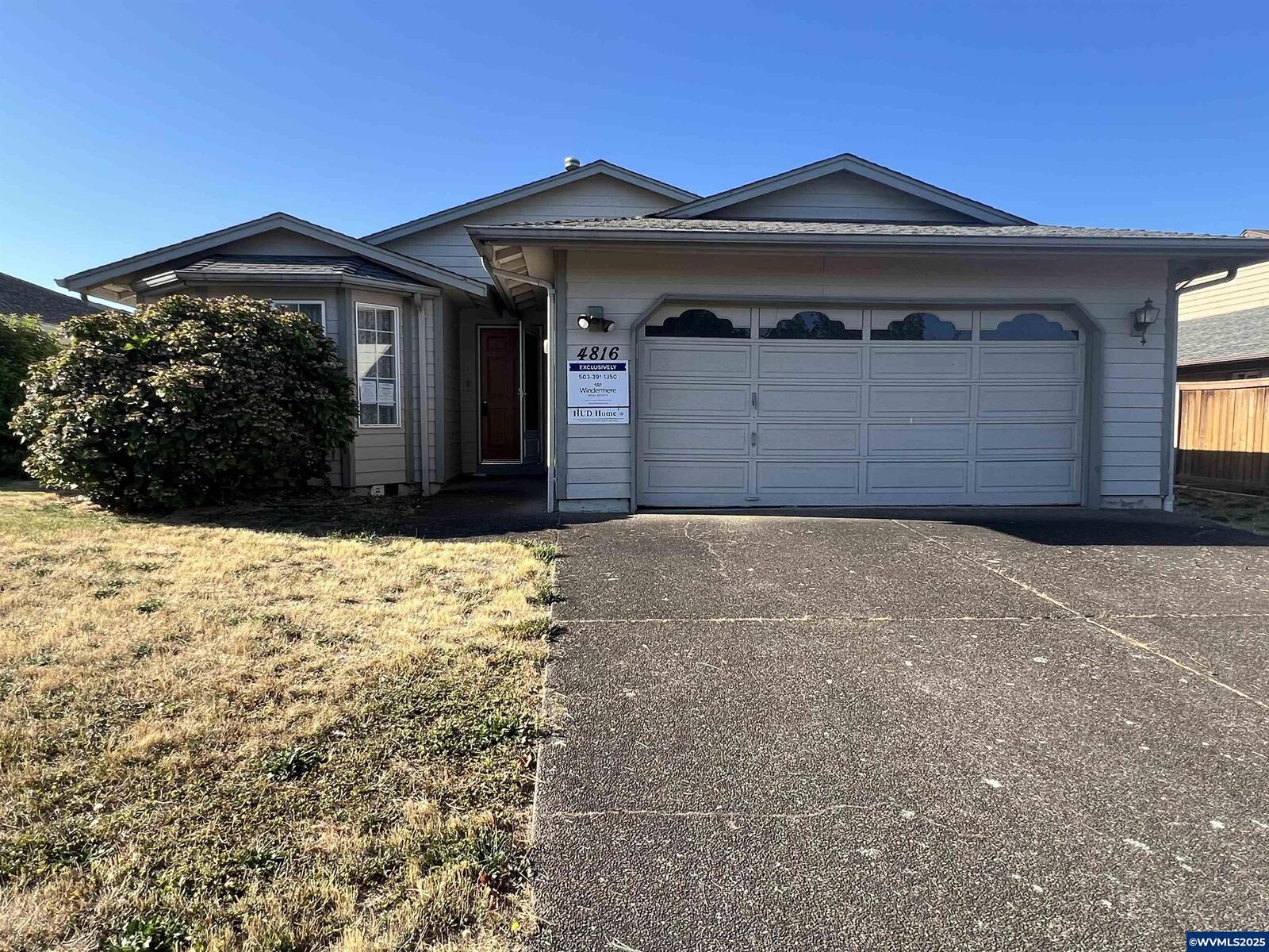 Property Photo: 4816 Eaststar Ct NE OR 97305