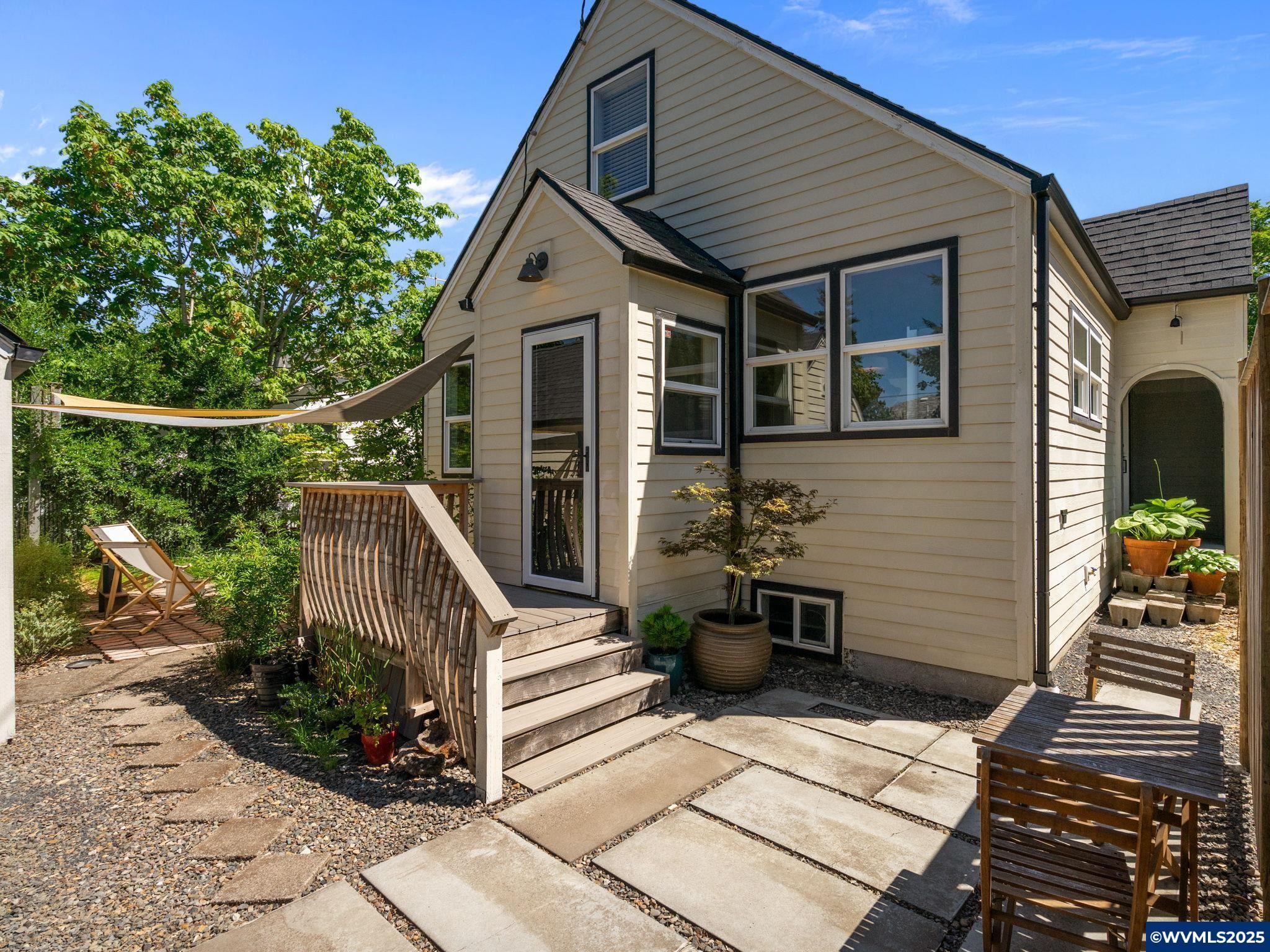 Property Photo: 1790 Capitol St SE OR 97302