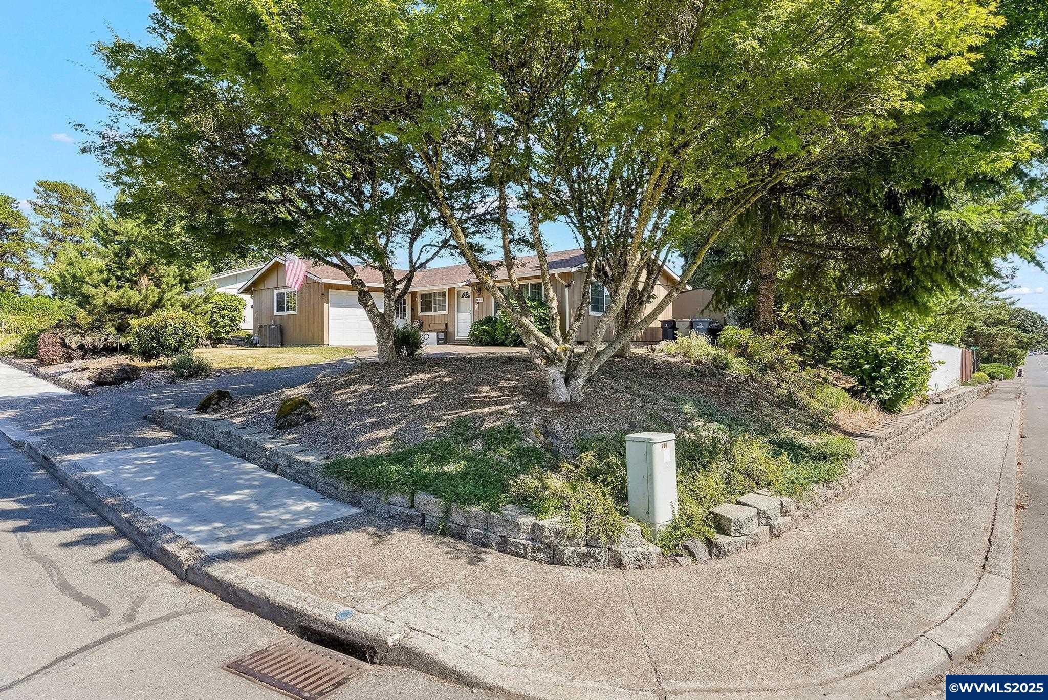 Property Photo:  111 Gerlinger Ln  OR 97338 