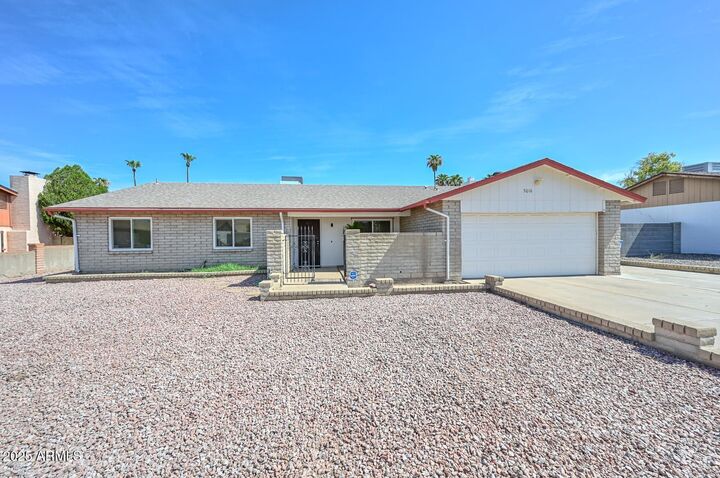 Property Photo:  5016 W Columbine Drive  AZ 85304 