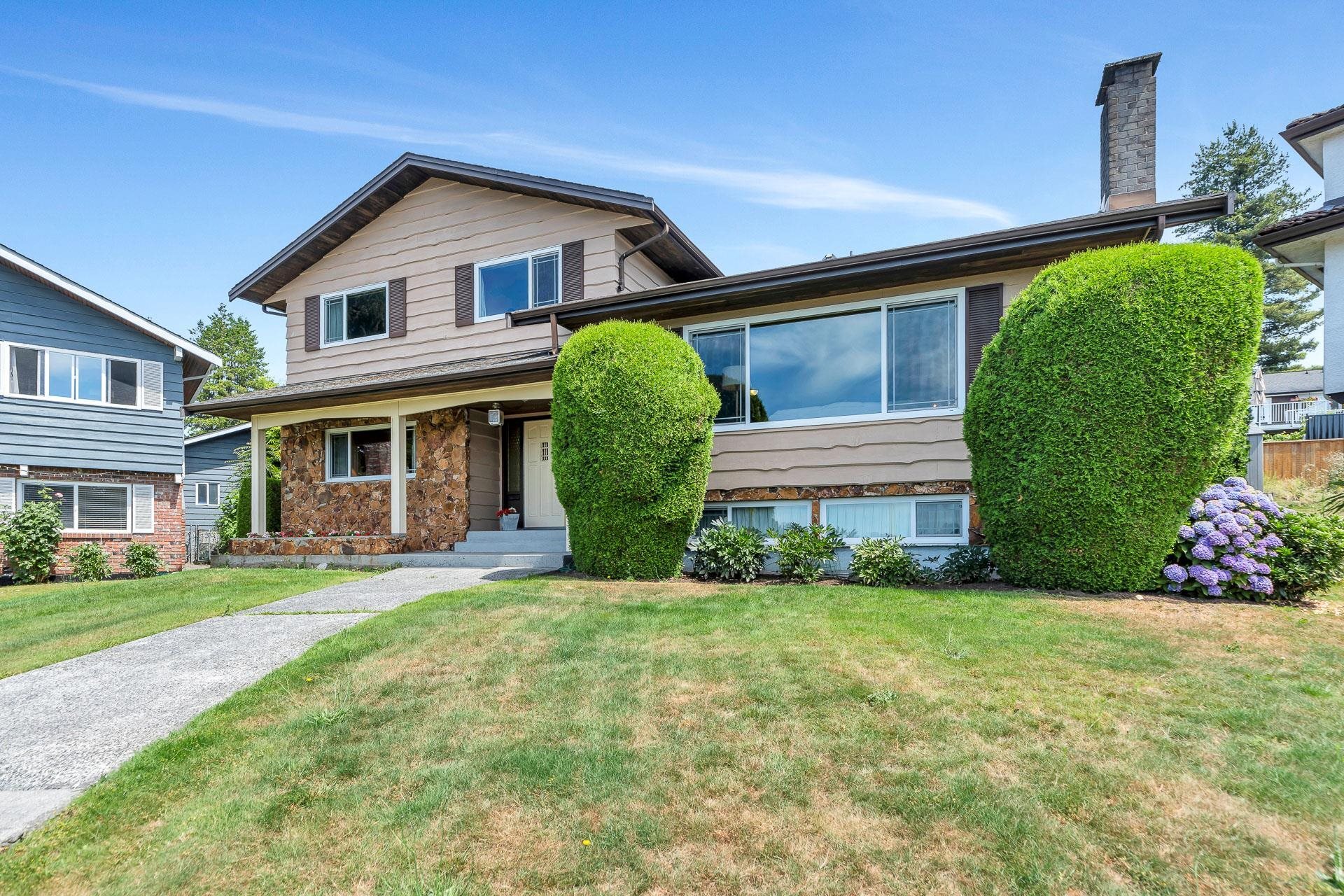 Property Photo: 5471 Heathdale Court BC V5B 2H7