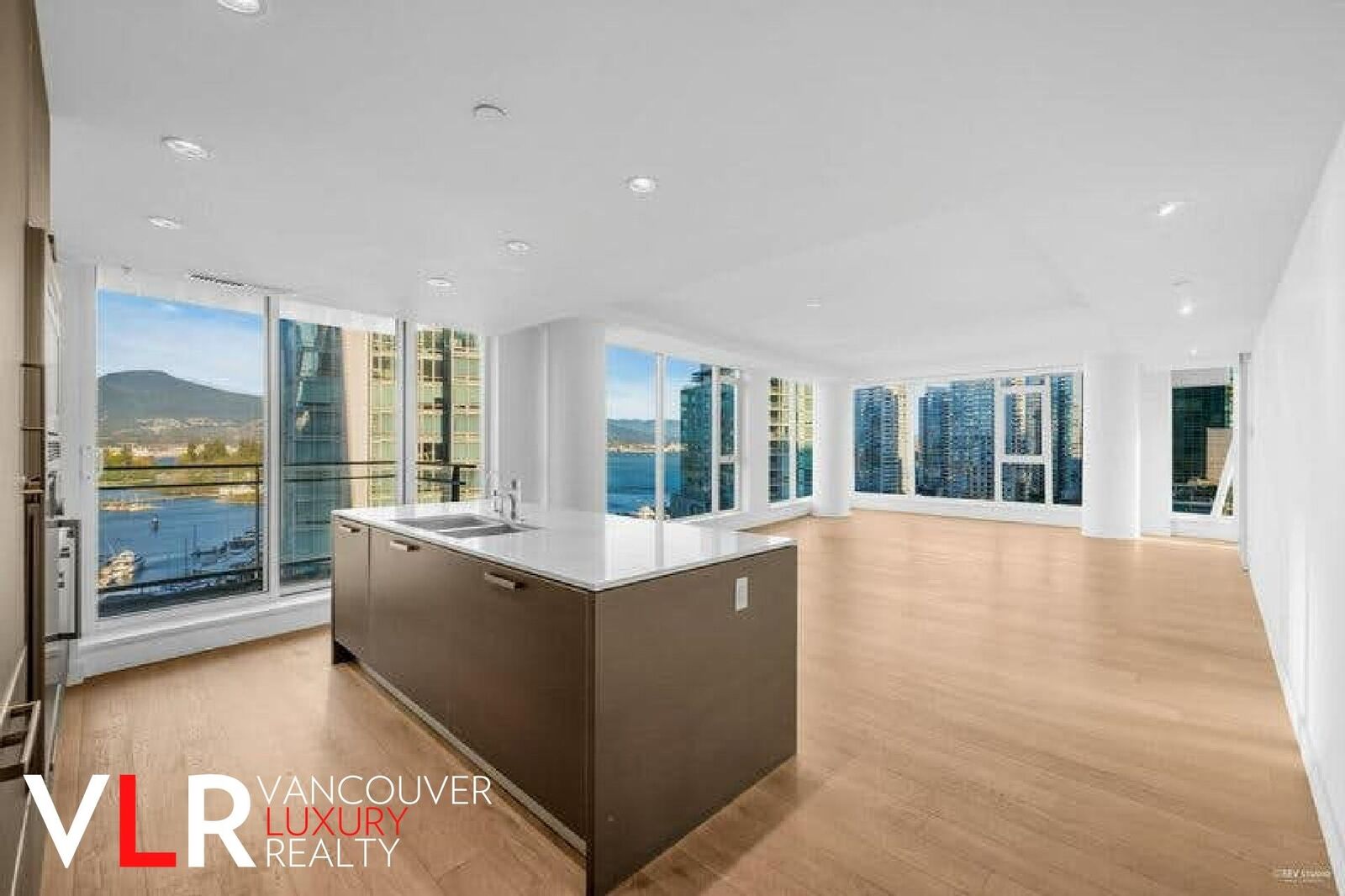 Property Photo:  1499 W Pender Street 1302  BC V6G 0A7 