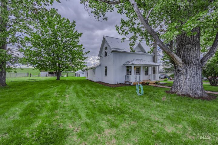 Property Photo:  1304 Scott Street  ID 83530 