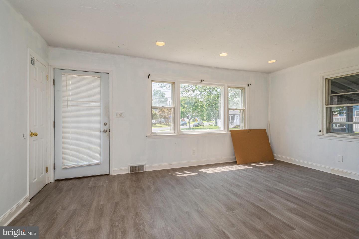 Property Photo: 51 Kenwood Terrace NJ 08610