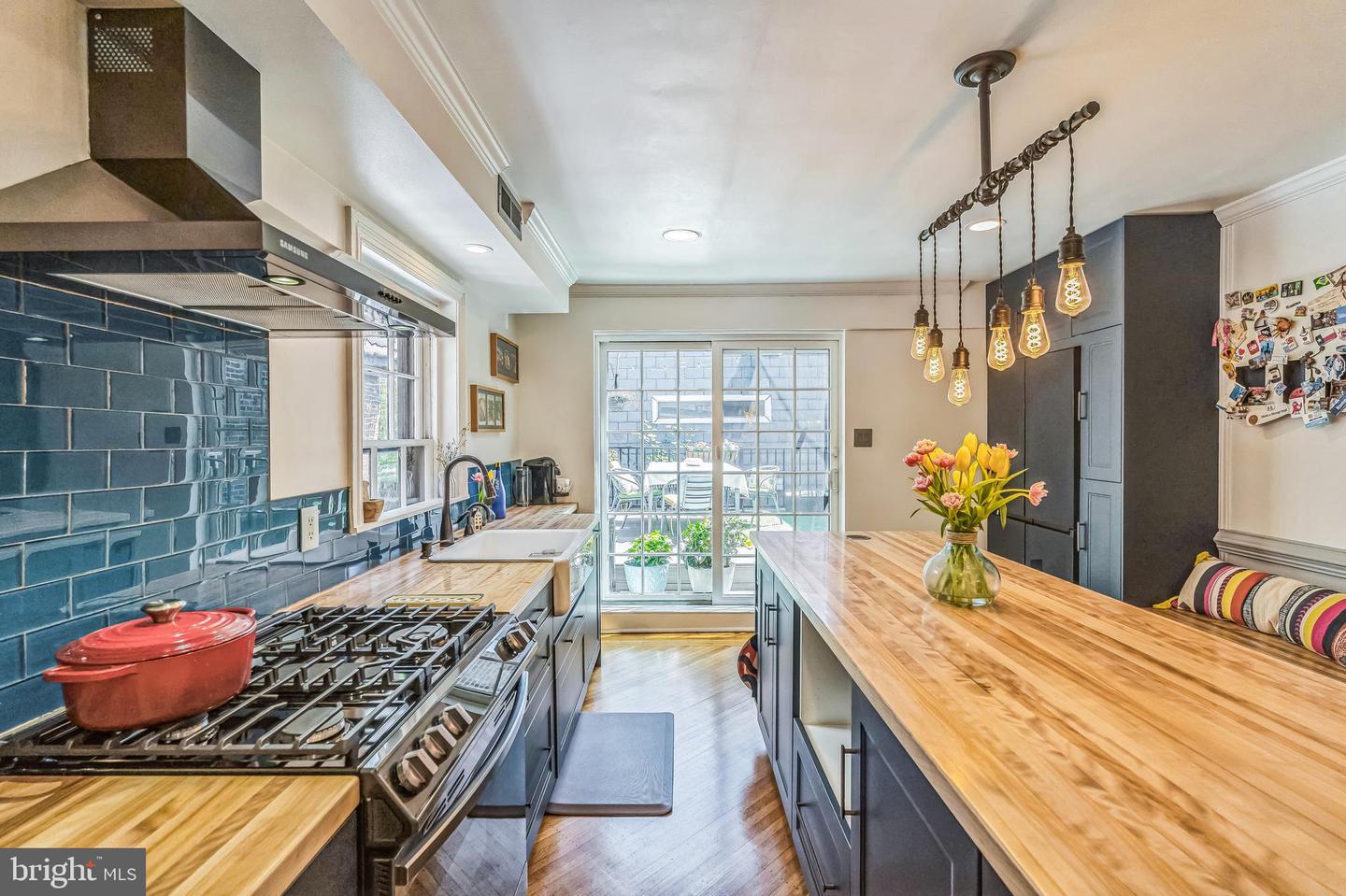 Property Photo: 327 S 17th Street Ph PA 19103