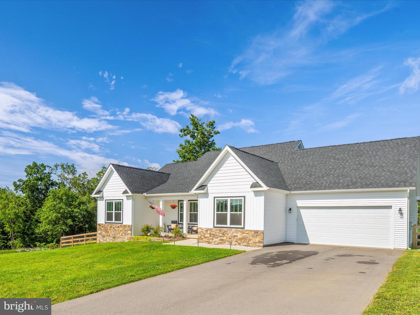 Property Photo: 566 Escape Court WV 25427