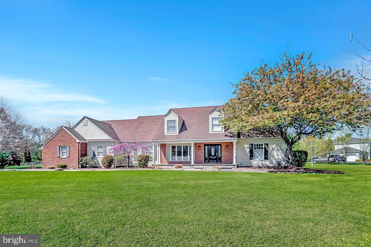 Property Photo: 2 Becket Court NJ 08550