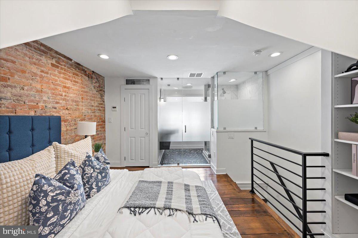 238 S Hutchinson Street  Philadelphia PA 19107 photo