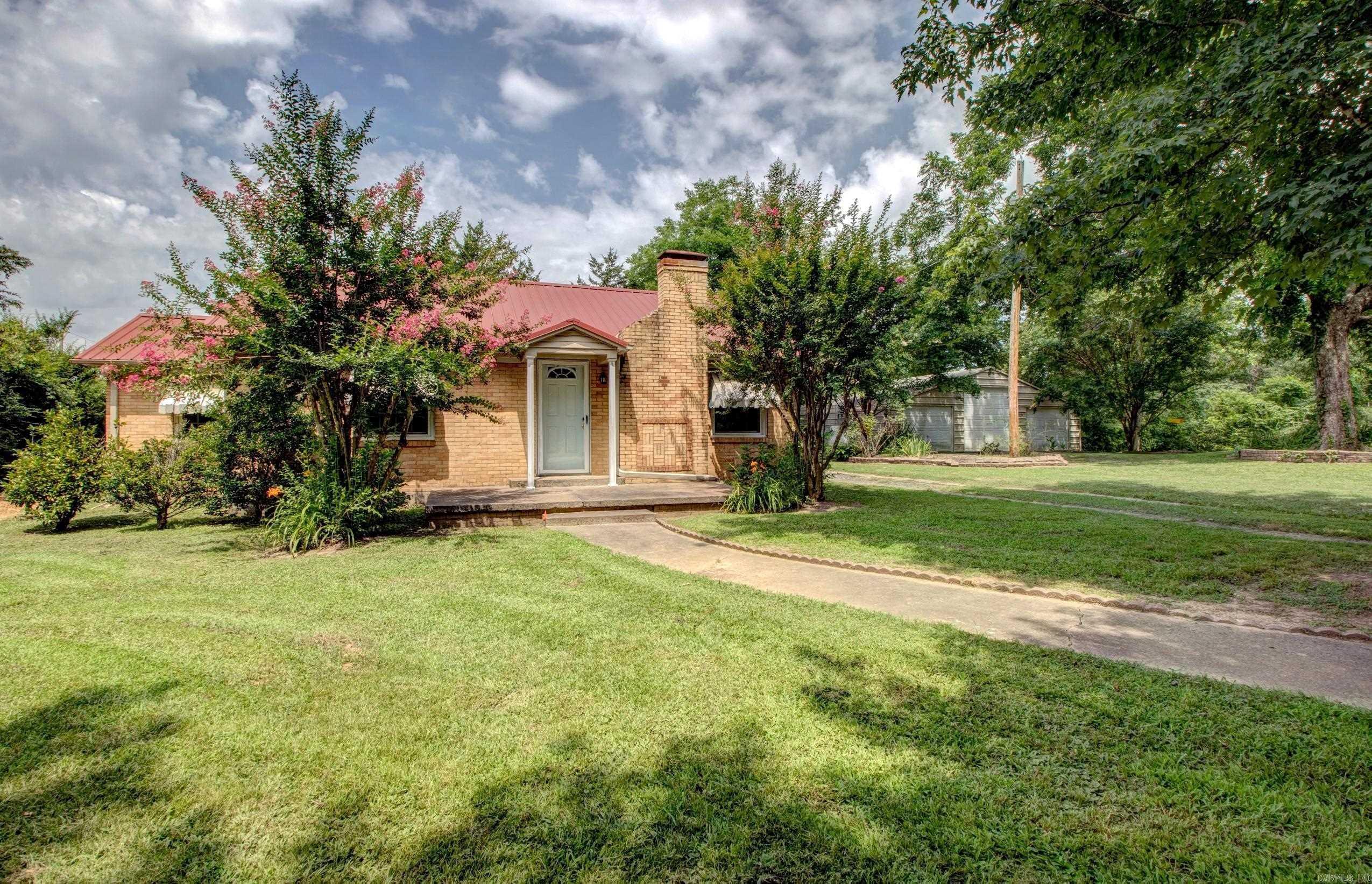 Property Photo: 16100 West Street AR 72135