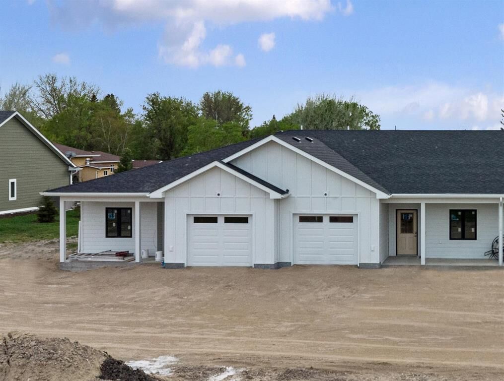 Property Photo: 18 Rue Du-Mi-Ro Street MB R0A 1T0