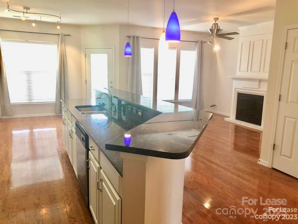 Property Photo: 14668 Via Sorrento Drive NC 28277