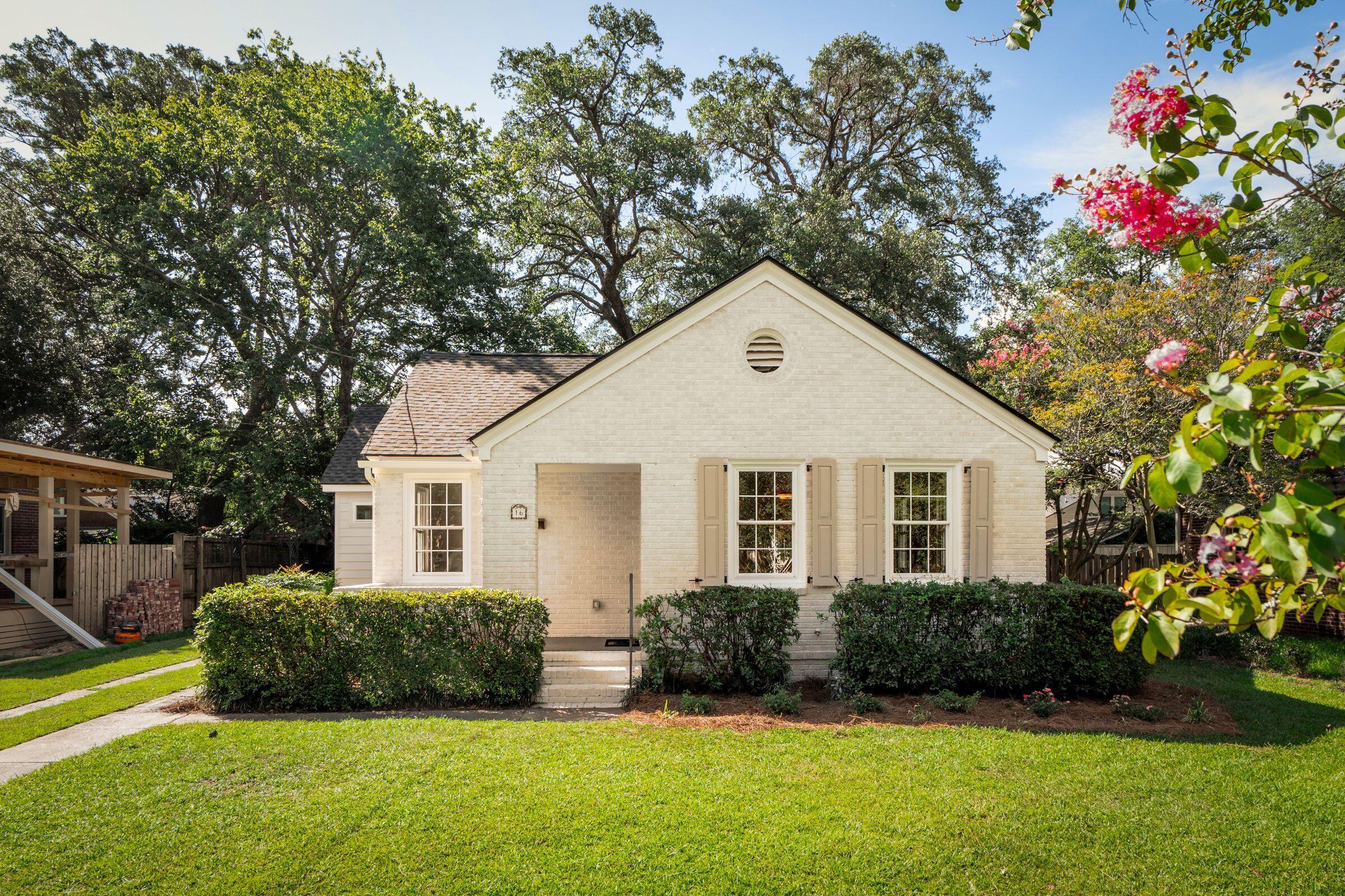 Property Photo:  16 Campbell Drive  SC 29407 
