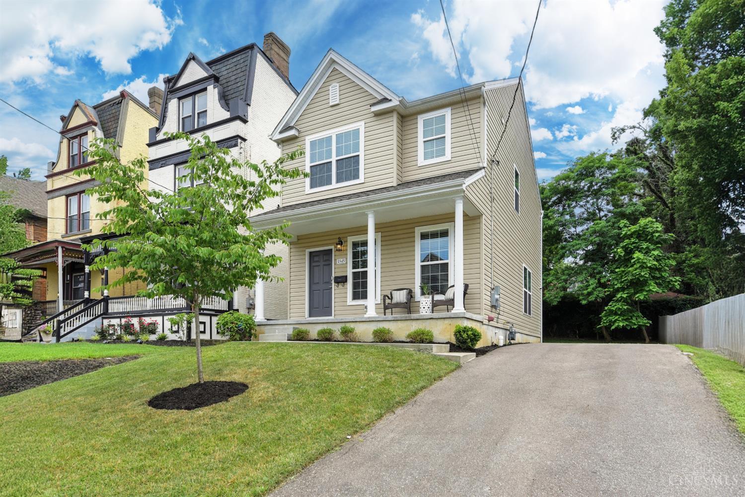 Property Photo: 1545 Ruth Avenue OH 45207