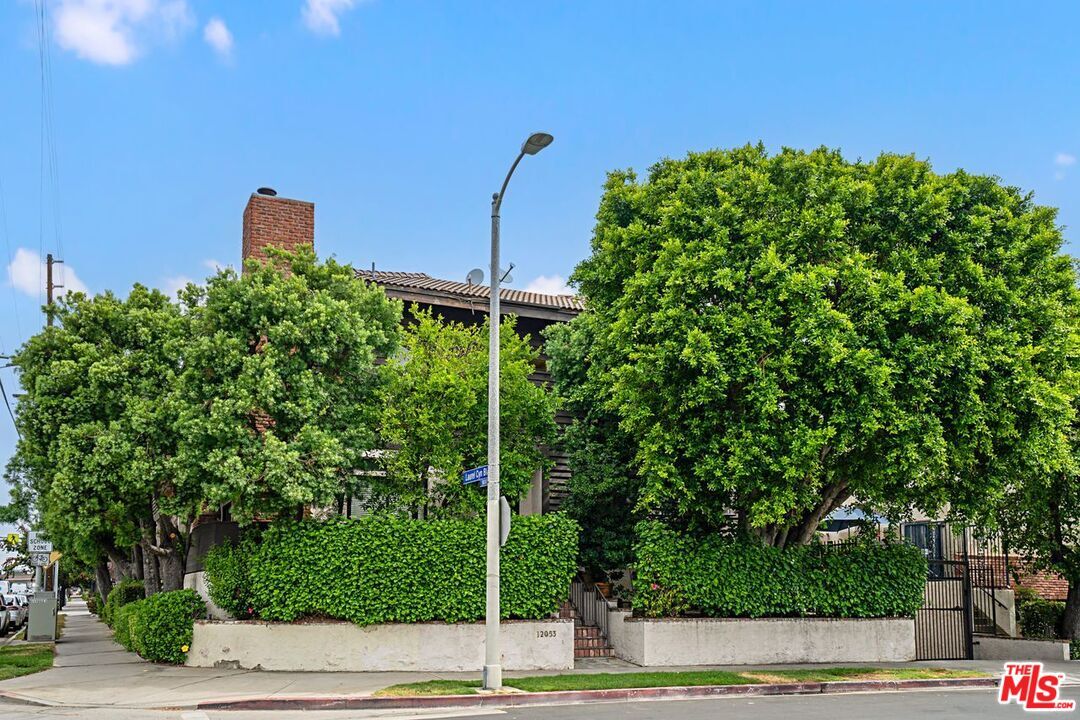 Property Photo:  12053 Emelita St  CA 91607 