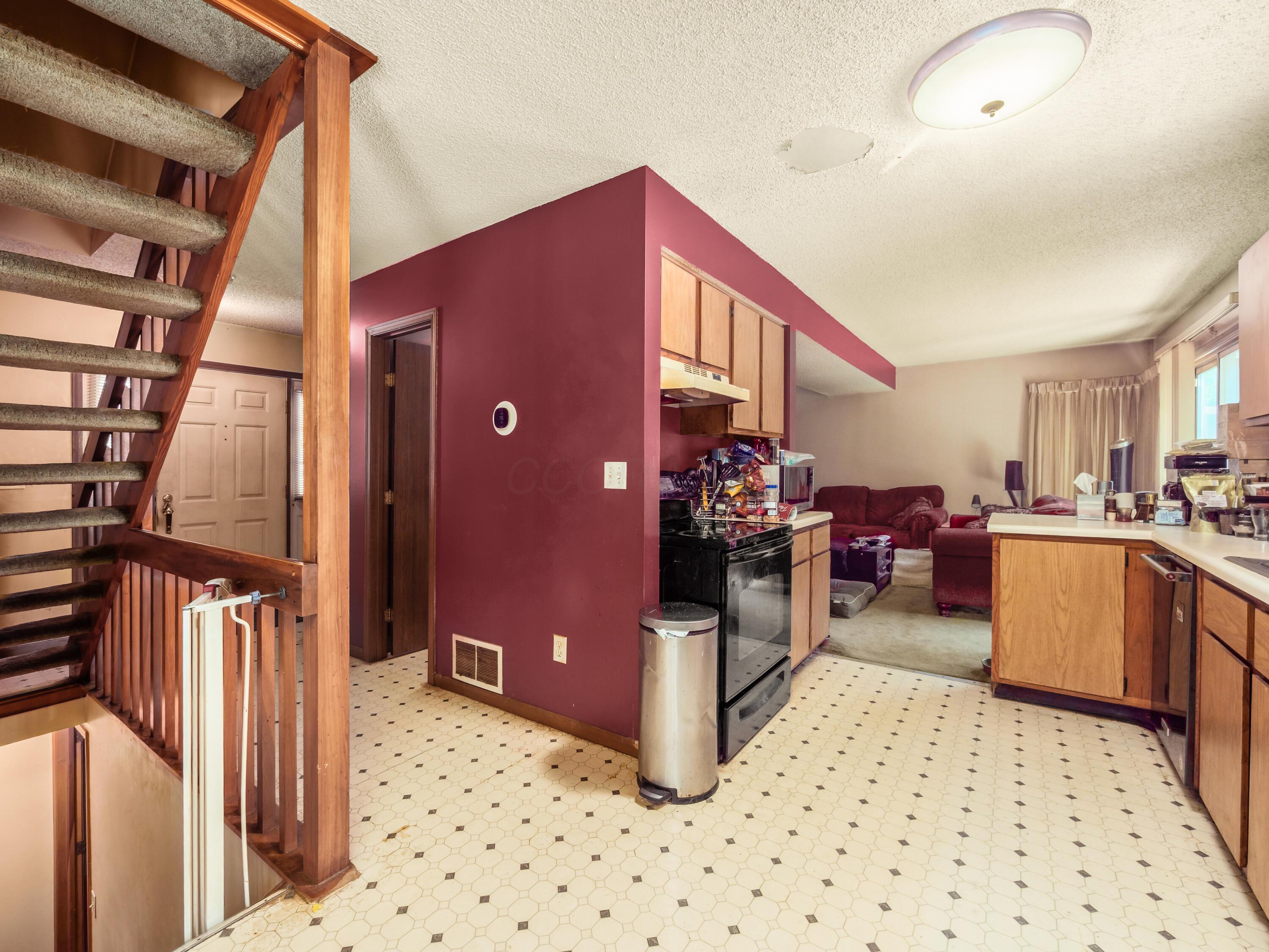 Property Photo: 2883 Castlebrook Avenue OH 43026