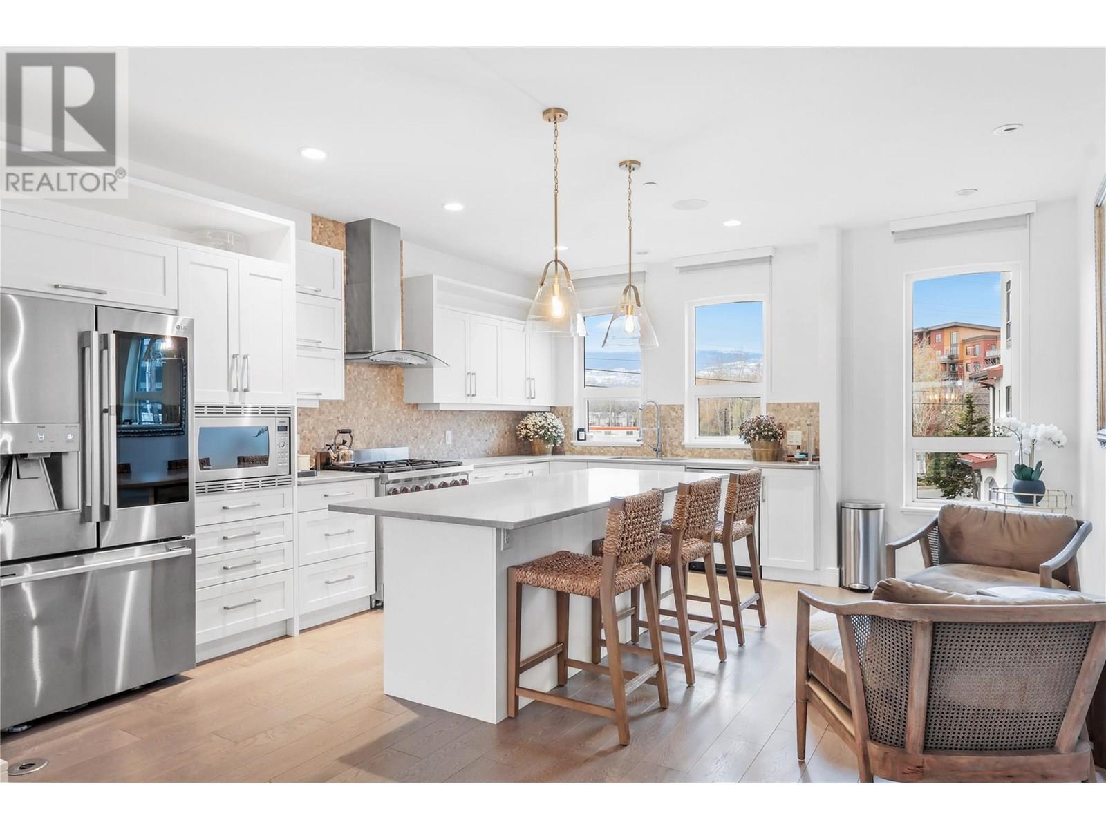 Property Photo: 3756 Lakeshore Road 13 BC V1W 3L4