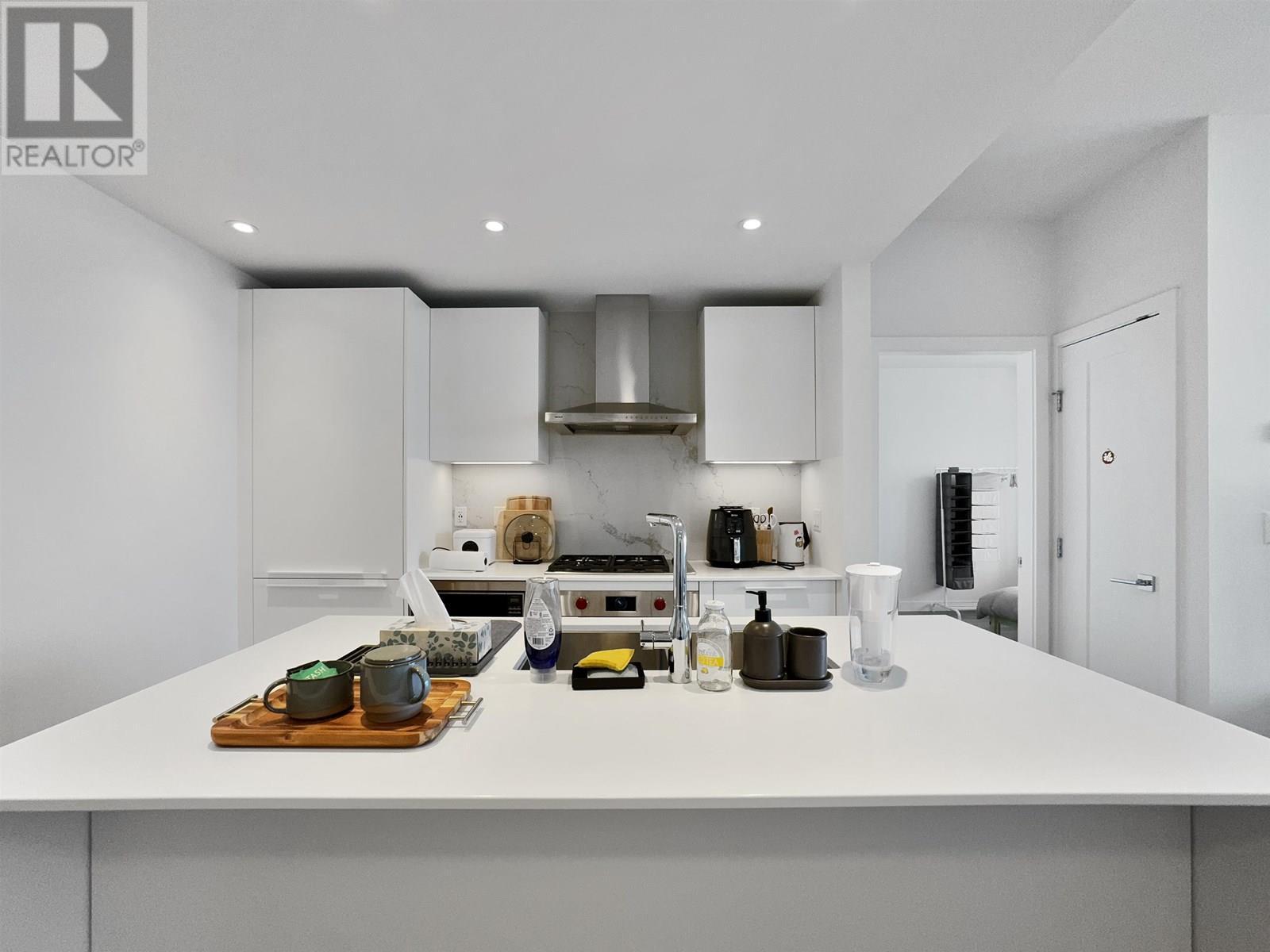 Property Photo:  6699 Dunblane Avenue 33xx  BC V5H 0J8 