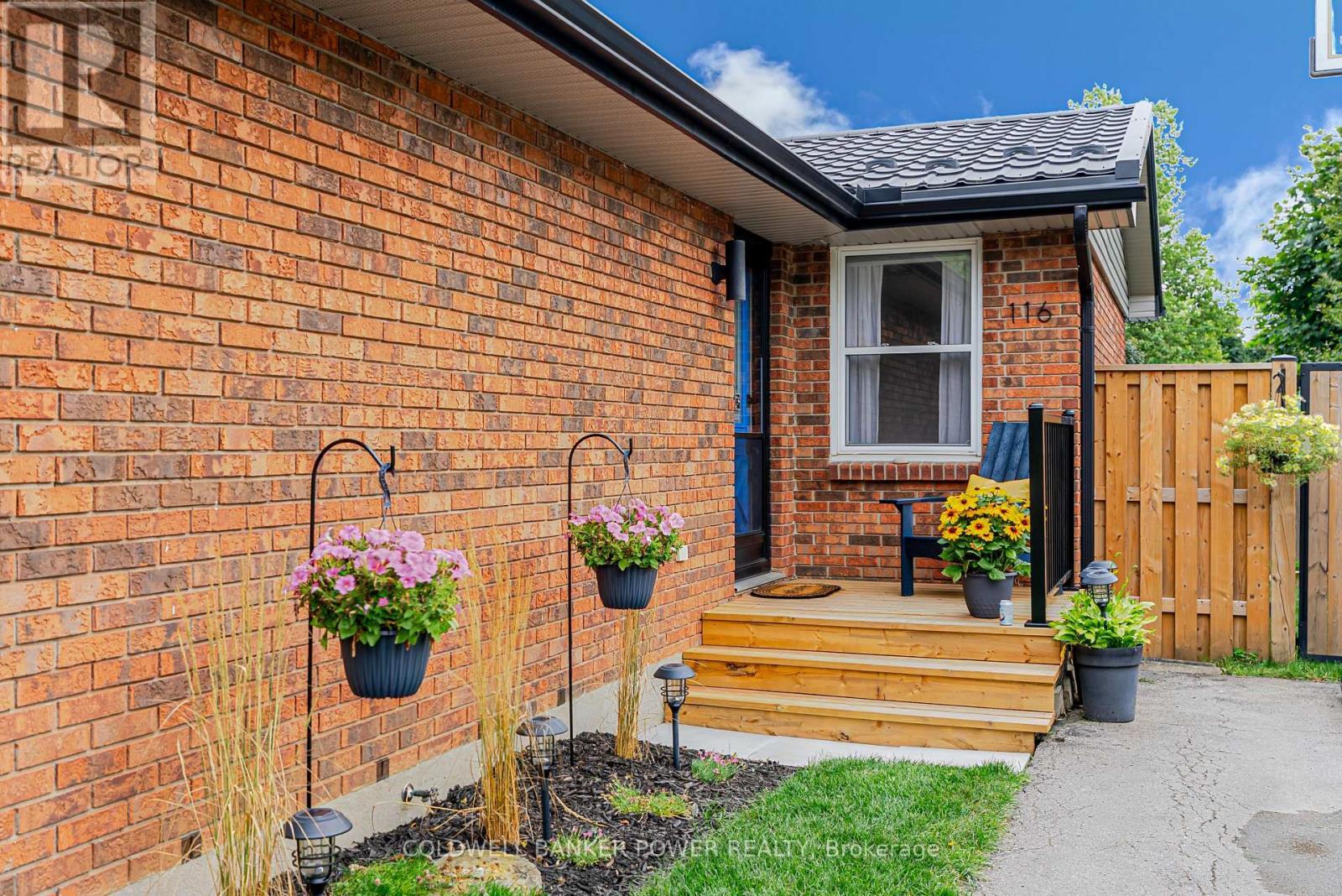 Property Photo:  116 Gablewood Crescent  ON N6G 2Z9 