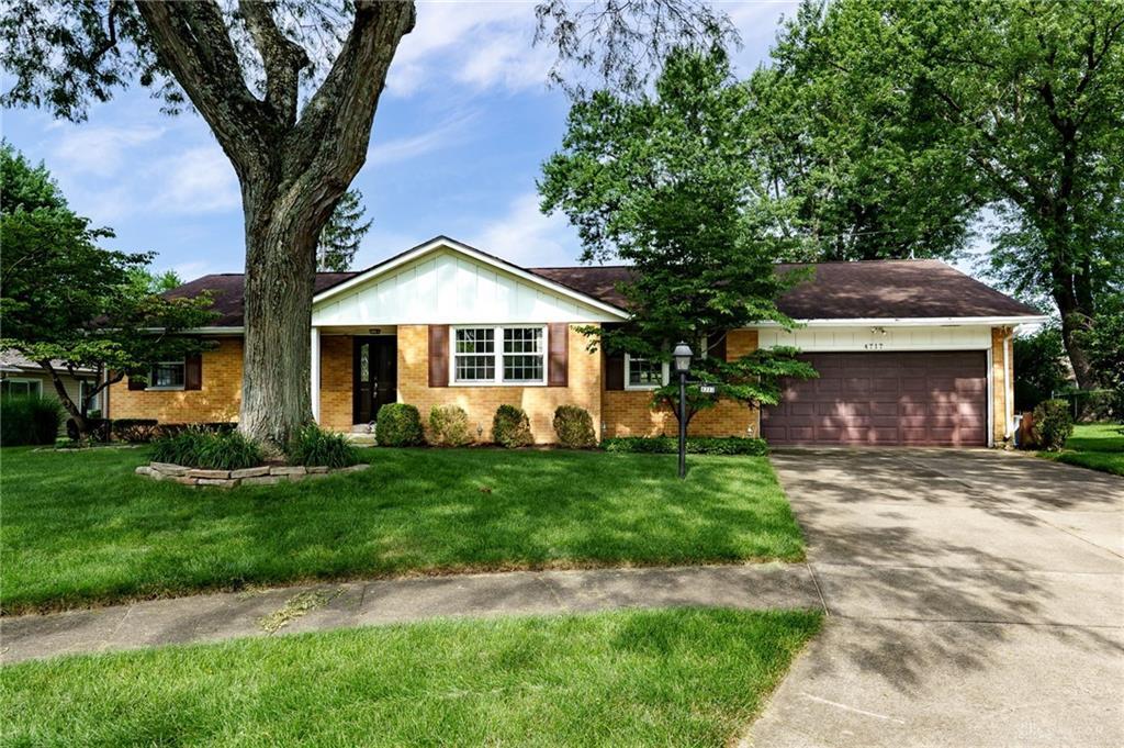 4717 Briar Knoll Drive  Dayton OH 45429 photo