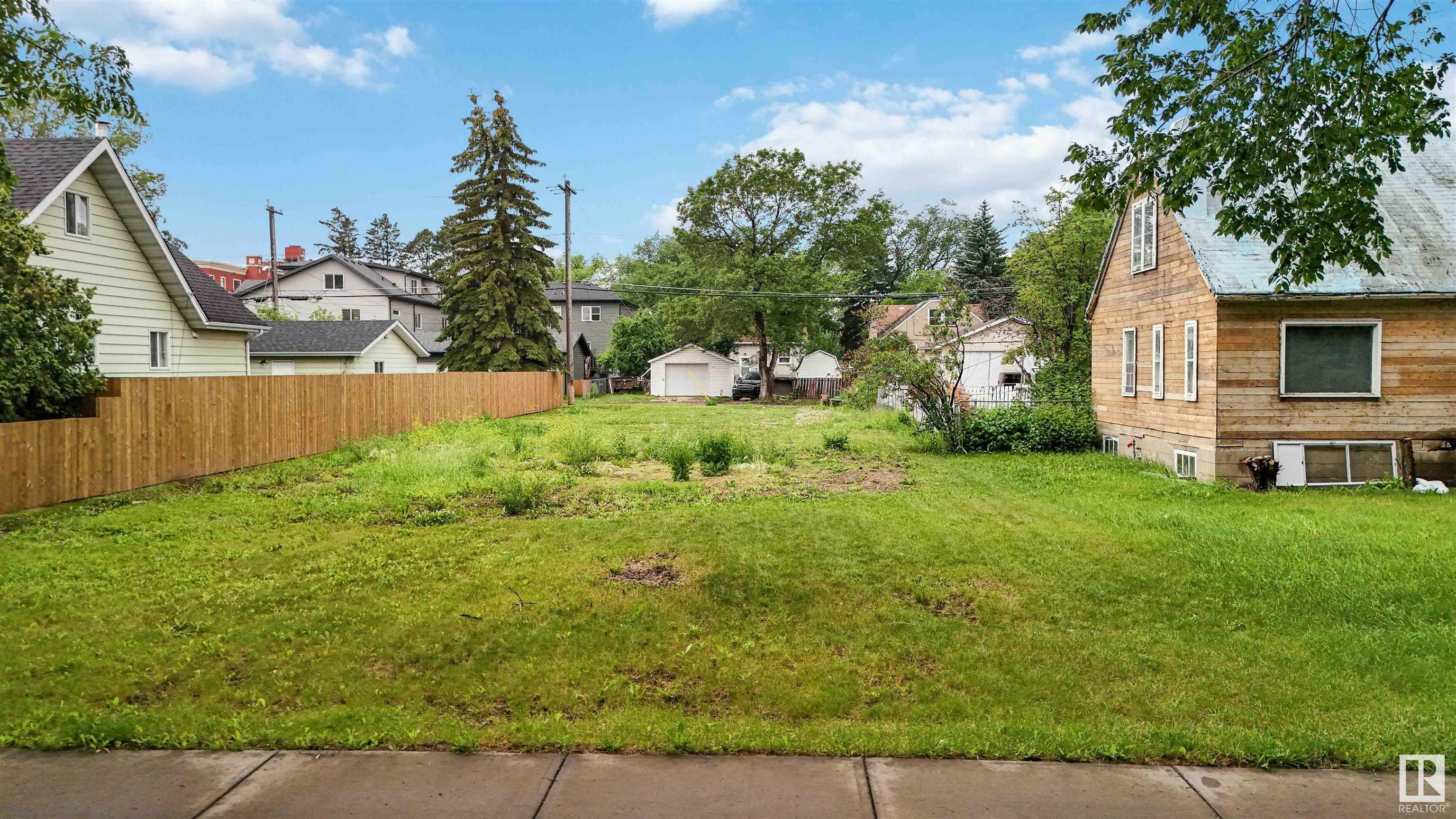 Property Photo:  12210 102 Street NW  AB T5G 2H1 