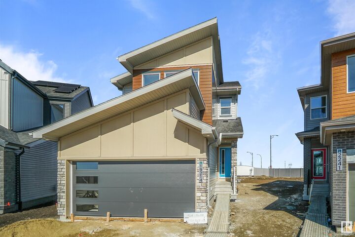 17631 46 Street NW  Edmonton AB T5Y 4B7 photo