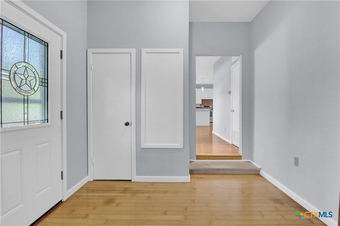 Property Photo: 2211 Hilliard Road TX 78666