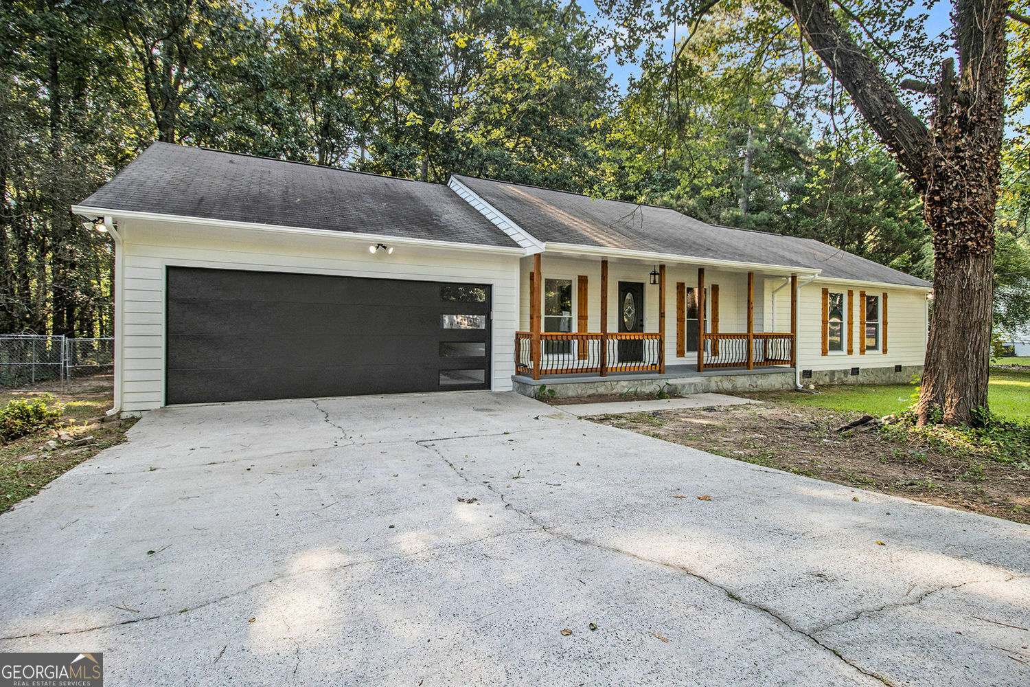 Property Photo: 9344 Hidden Hollow Trail GA 30236