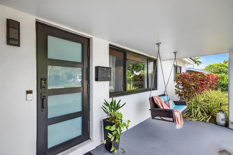 Property Photo:  4660 NE 3rd Ave  FL 33334 