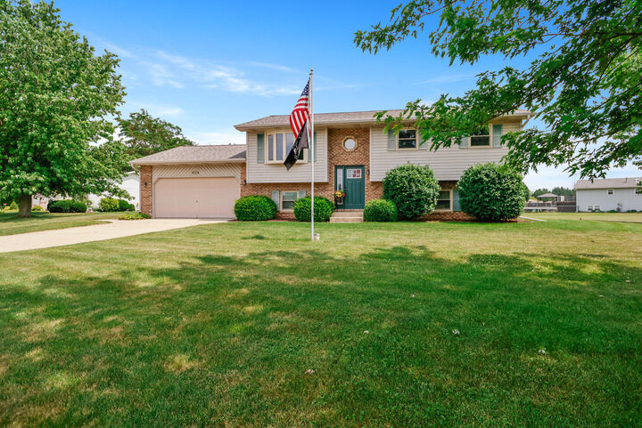 Property Photo: 302 Elkwood Court IN 46383