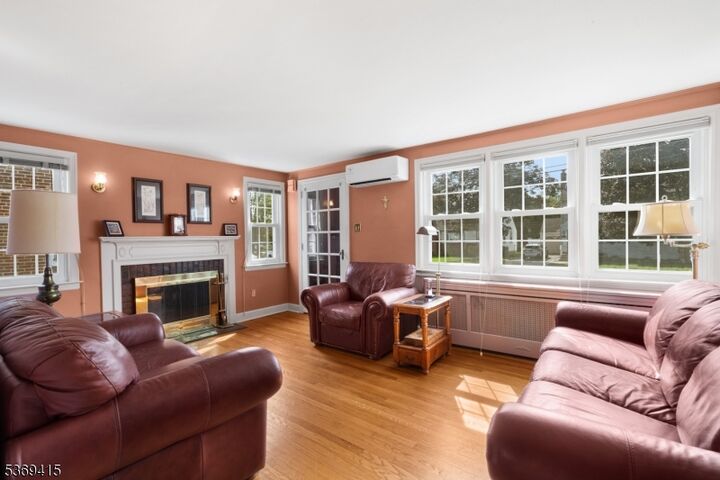 Property Photo: 120 Delia Ter NJ 07066