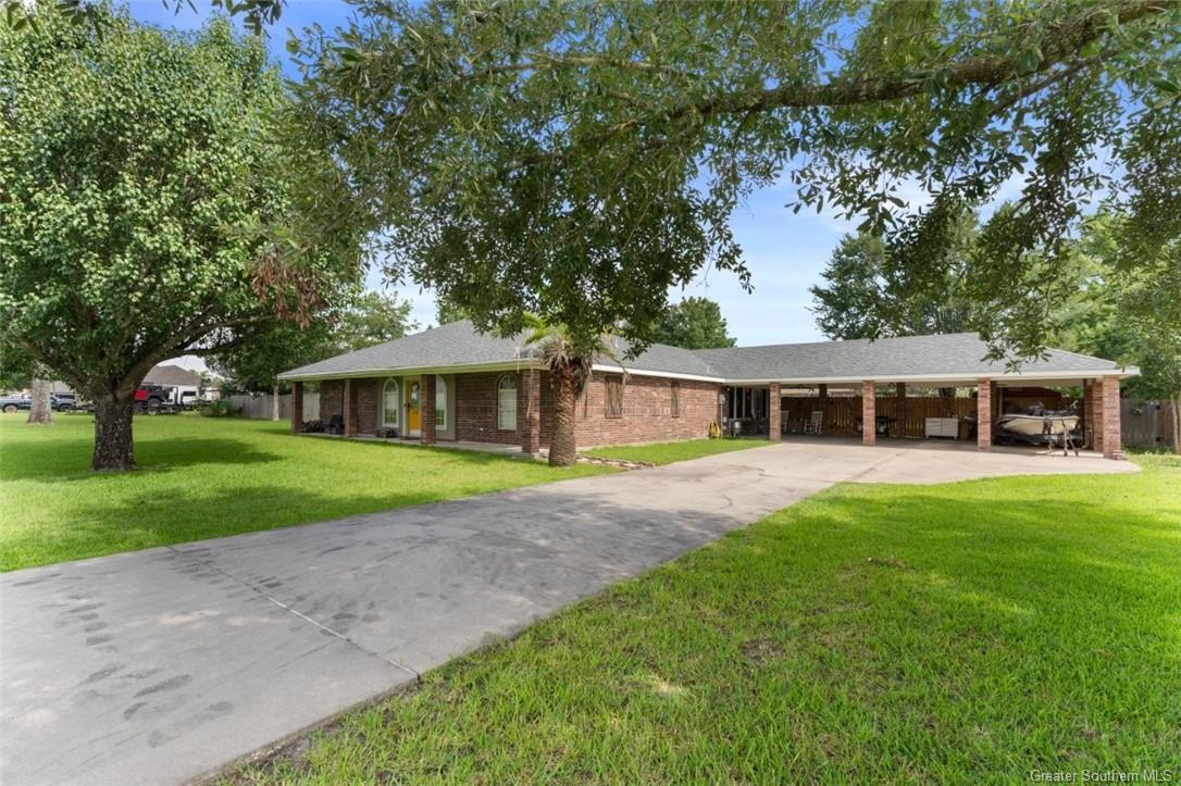 Property Photo: 670 Amber Drive LA 70611