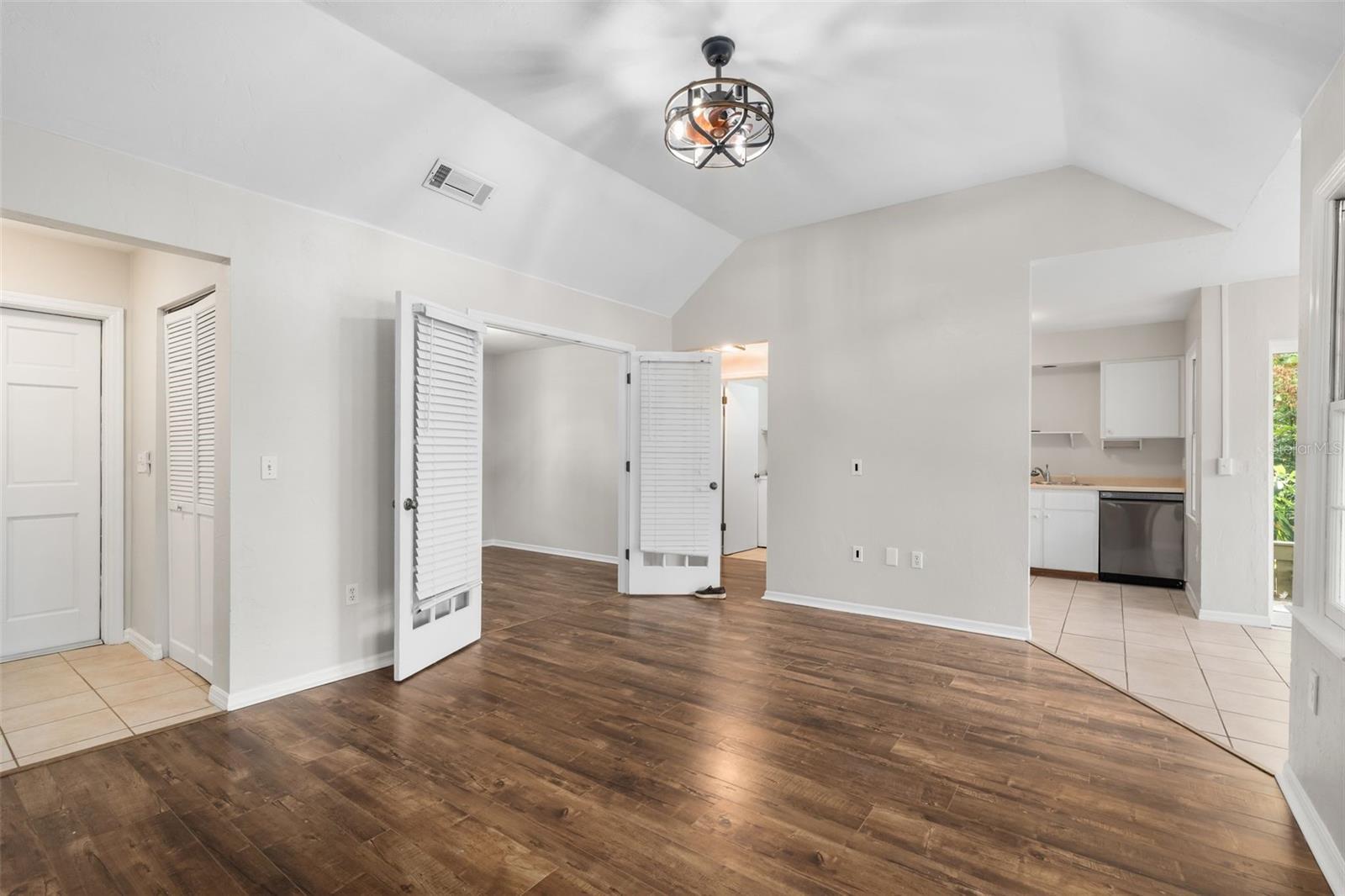 Property Photo: 5328 SW 88th Court FL 32608