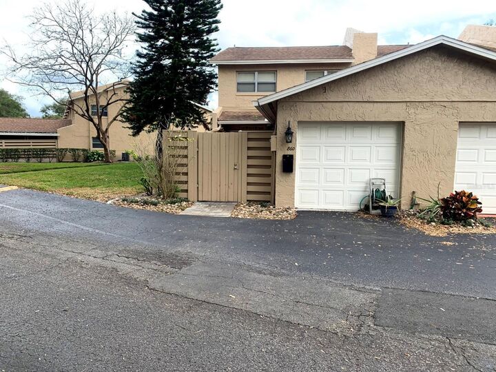 Property Photo: 860 Park Lake Circle 53 FL 32751