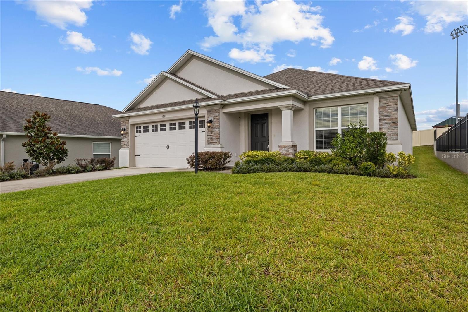 Property Photo: 6021 Eagle Pointe Drive FL 33812