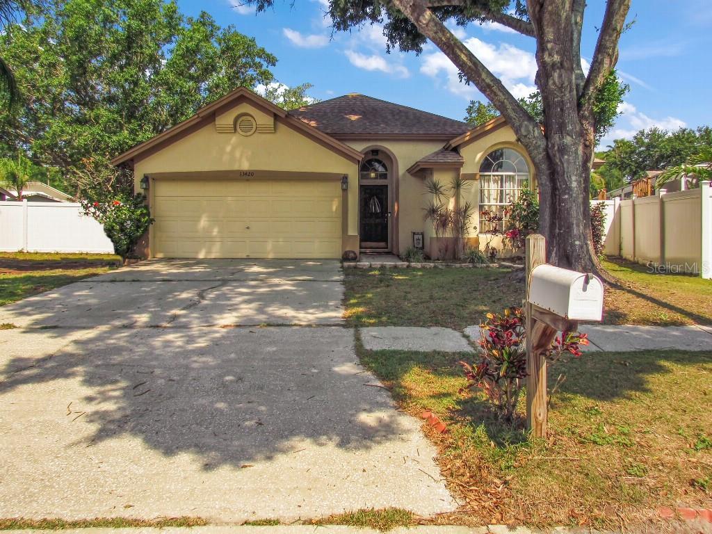 Property Photo:  13420 Sunvale Place  FL 33626 