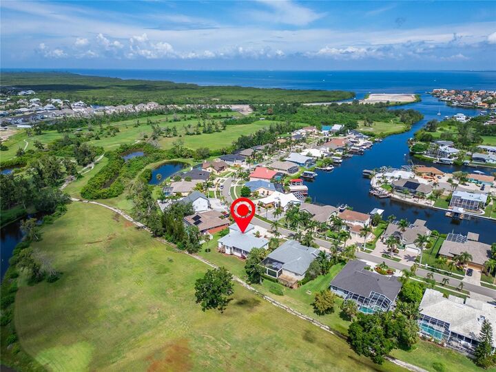 Property Photo: 924 Bunker View Drive FL 33572