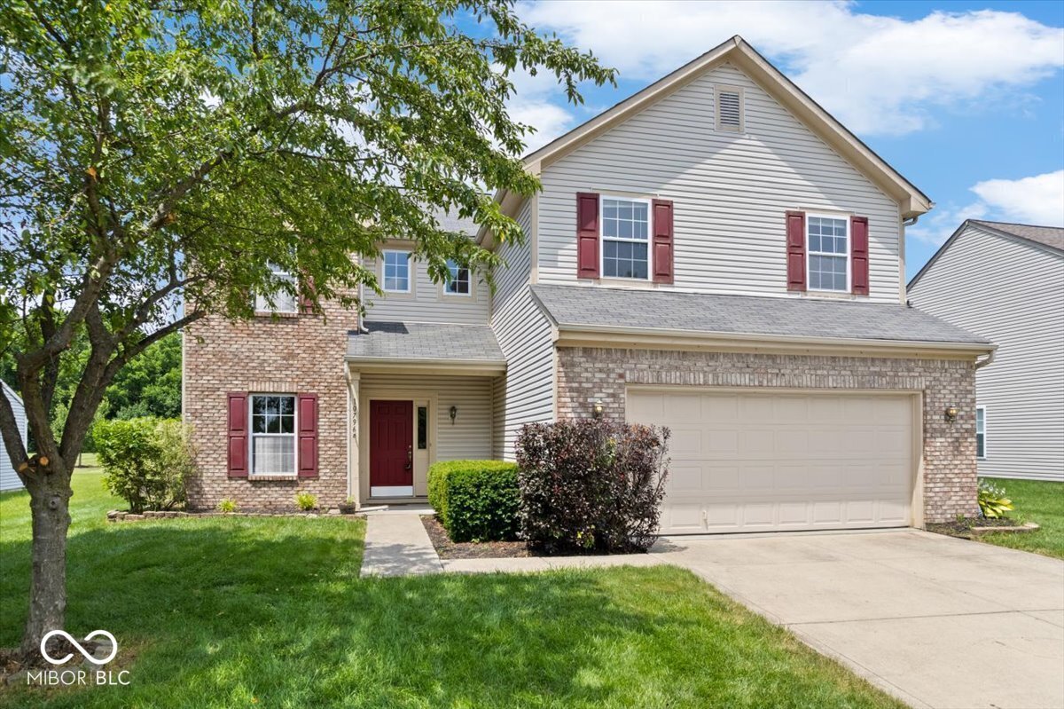 Property Photo: 10796 Trailwood Drive IN 46038