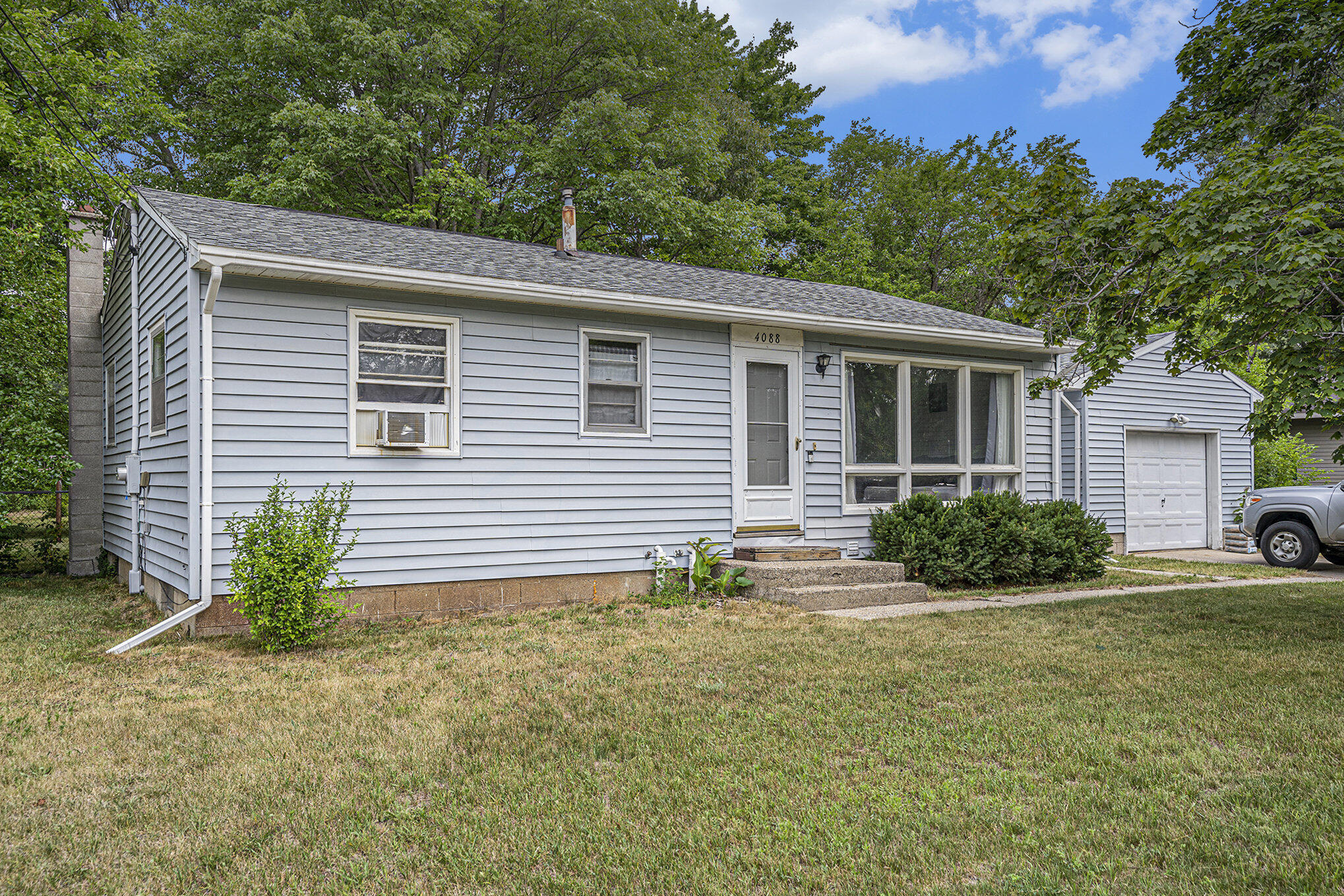 Property Photo: 4088 Nicholl Avenue MI 49444
