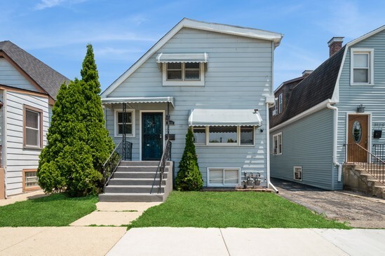 Property Photo: 3131 N Odell Avenue IL 60707