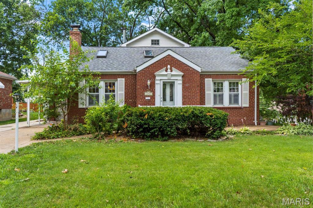 Property Photo: 6752 Eichelberger Street MO 63109