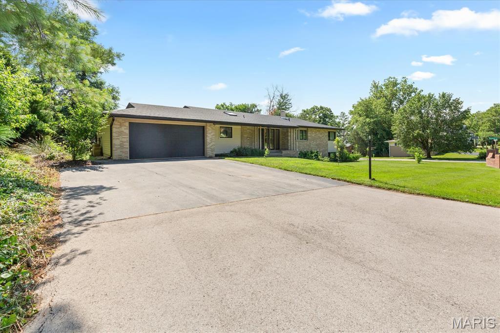 Property Photo: 1 Morwood Lane MO 63141