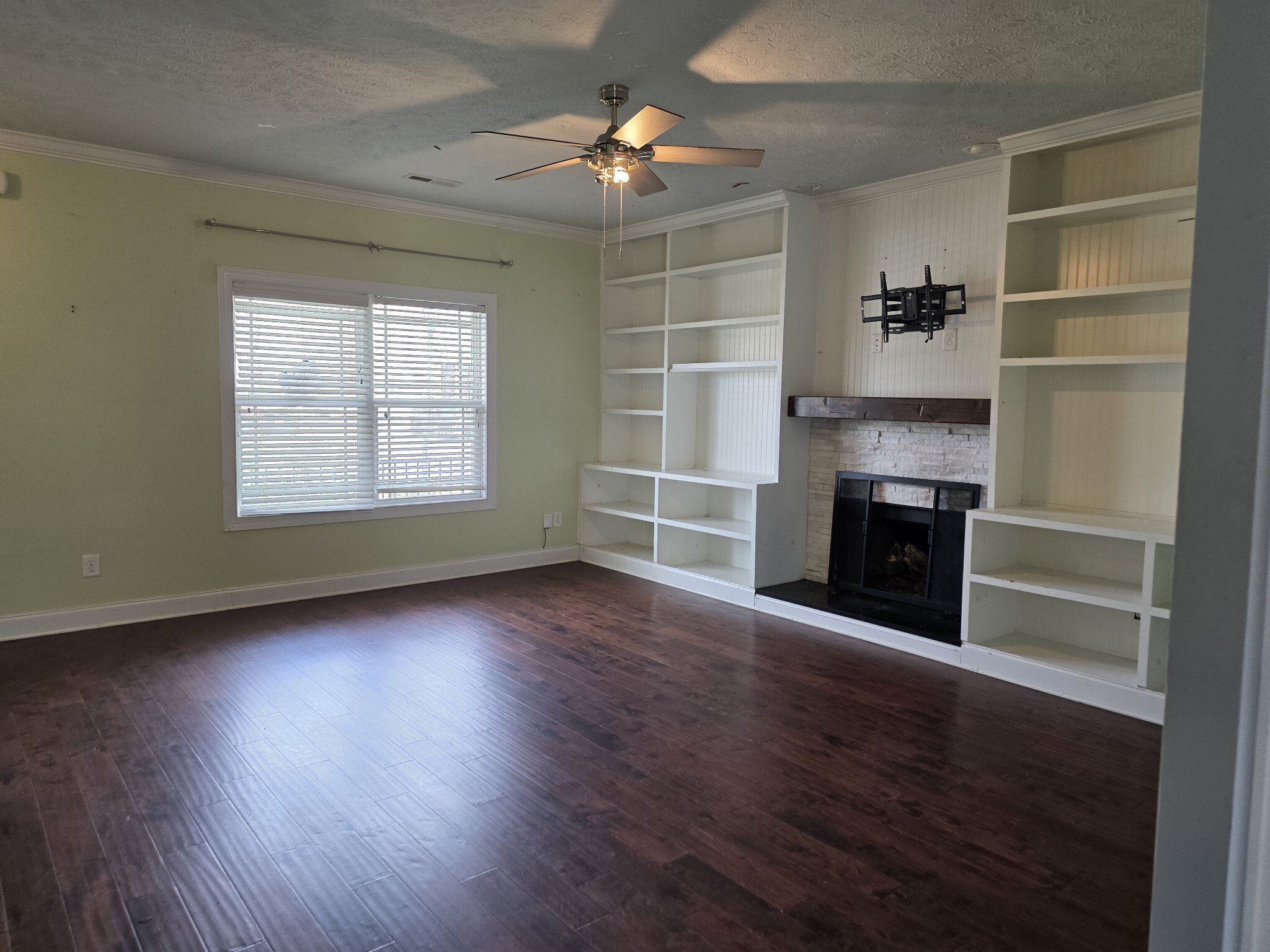 Property Photo: 1215 Snowball Ln TN 37042